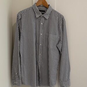 Banana Republic Men's Black and White Striped Shirt